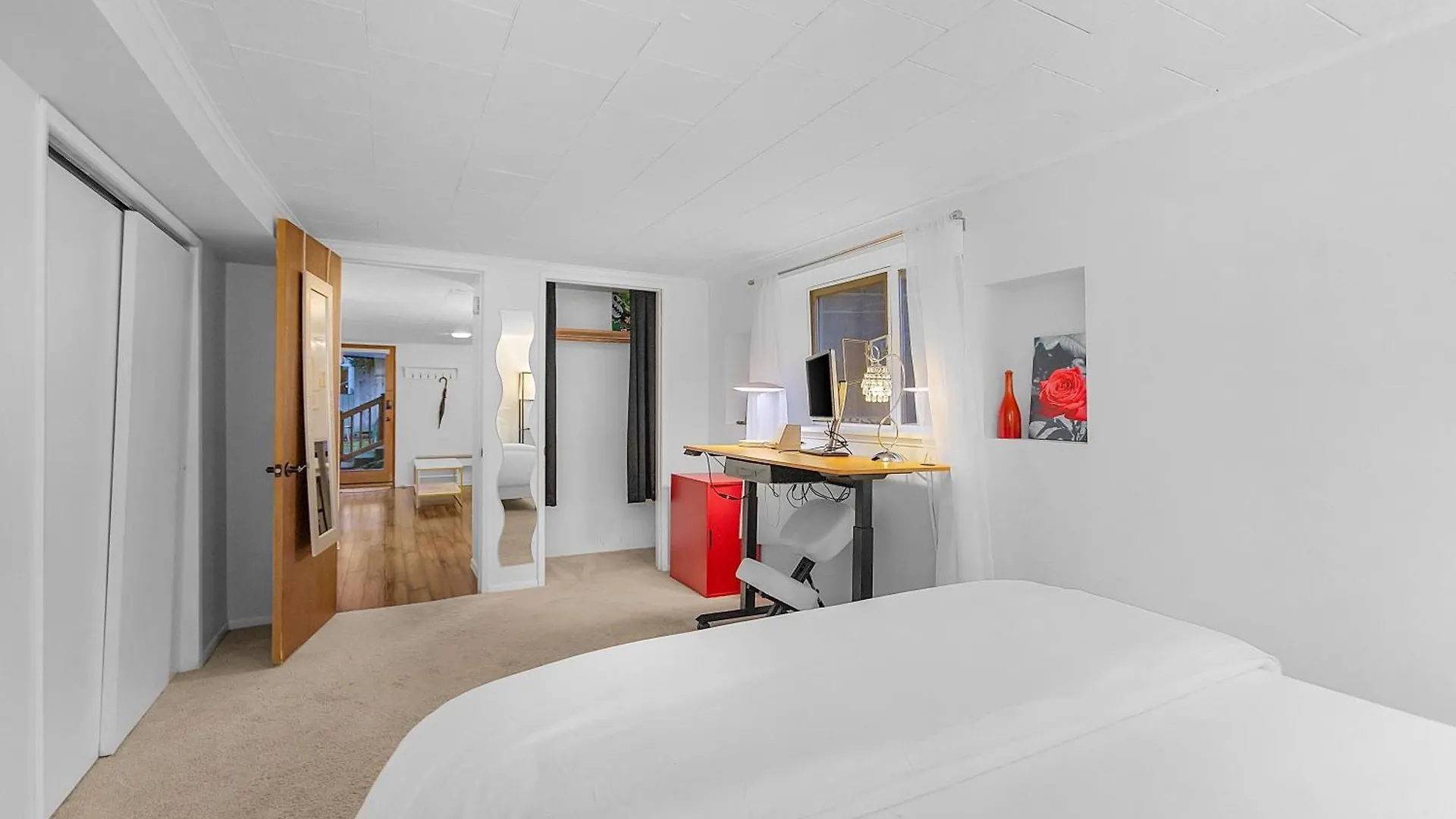 Green Lake Zen Garden Basement Seattle Apartment